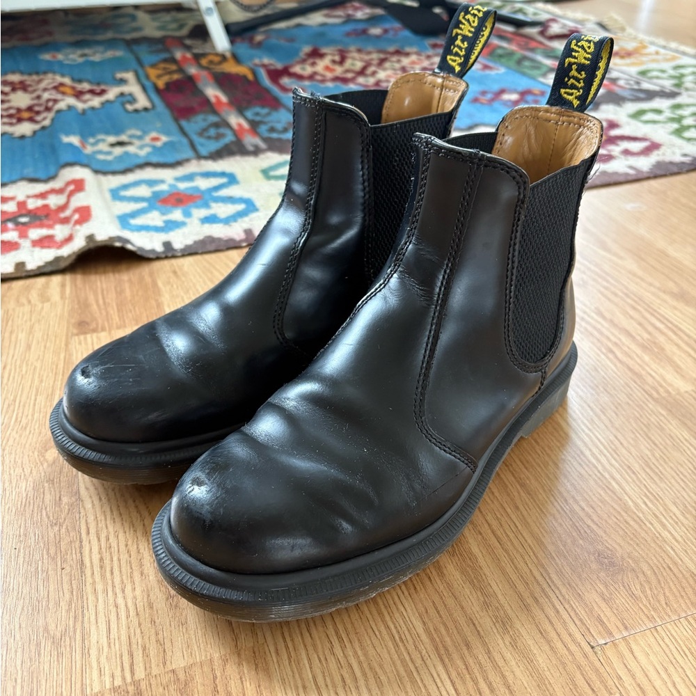Dr. Martens 1976 Smooth Leather Chelsea Boots women’s 6